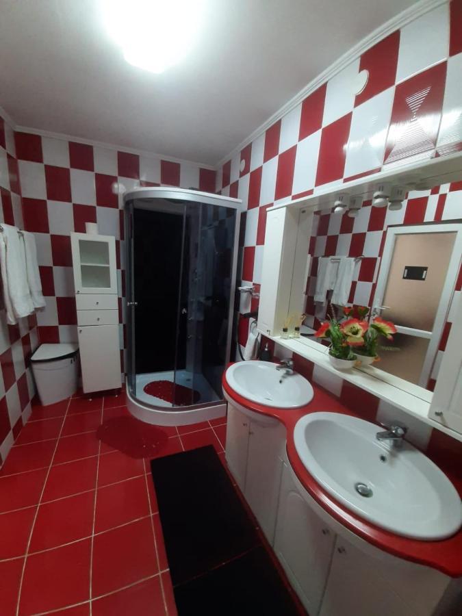 Hotel Amaraz Center Sibiu Esterno foto