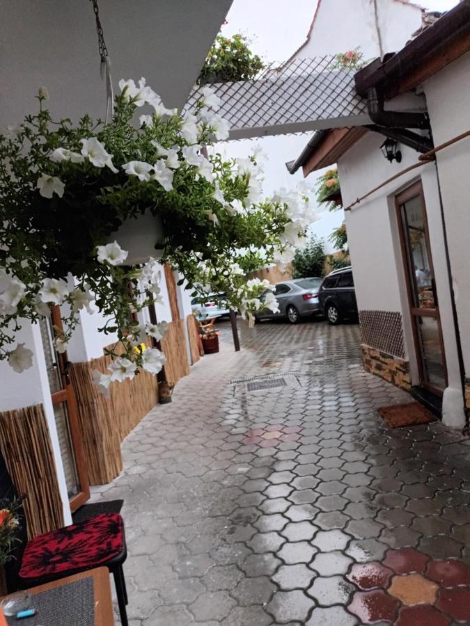 Hotel Amaraz Center Sibiu Esterno foto