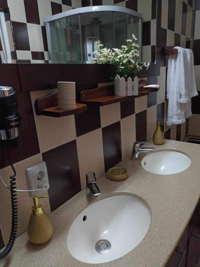 Hotel Amaraz Center Sibiu Esterno foto