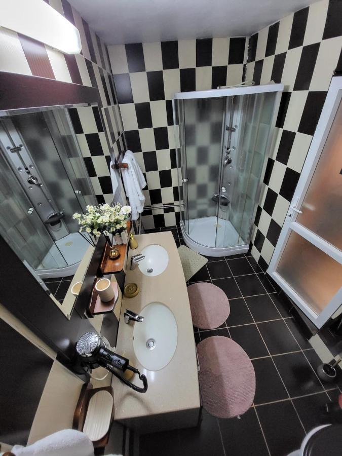 Hotel Amaraz Center Sibiu Esterno foto